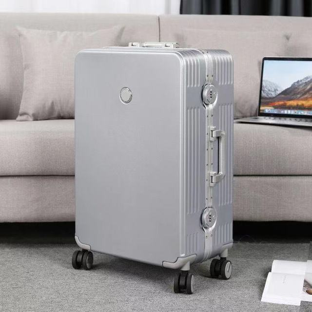 Wholesale Custom Travel Box 20 24 26 28 Inch Hot Sale Travel Trolley Luggage Bag Waterproof Hard Shell Retractable Suitcase