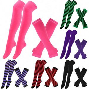 1 ensemble de chaussettes hautes au-dessus du genou pour femmes, chaussettes longues en Polyester rayées noires et blanches, bas tricotés chauds - Product Image 6