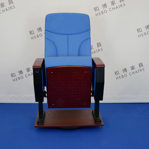 Silla de Auditorio Manwa Expo HB670 Azul Rey Madera de Palisandro con Reposabrazos para Teatro y Sala de Conferencias - Product Image 4