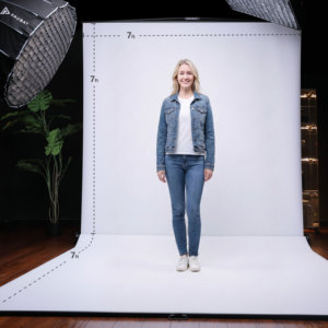 จอพับได้สีขาว RAUBAY - ฉากหลังแบบตั้งพื้นพร้อมส่วนต่อพื้น 7x7x7 ฟุต - ฉากหลังแบบพกพาพับเก็บได้ CWS2100 - FX - Product Image 3