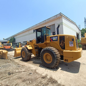 Chargeuse frontale Caterpillar 950H d'occasion, modèle 2023, capacité nominale de 15 tonnes, moteur Cummins, puissance de 213 kW, faible nombre d'heures, d'origine japonaise, classique - Product Image 1