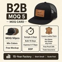 Op maat gemaakte leren patch trucker pet 6 panelen platte klep snapback cap gepersonaliseerde naam grijs zwart verstelbaar groothandel OEM lage minimale bestelhoeveelheid
