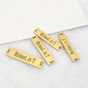ออกแบบโลโก้โลหะตามสั่ง ป้ายชื่อแบรนด์ ป้ายติดเสื้อผ้า ปราศจากนิกเกิล สีทองหรือสีตามสั่ง สไตล์แฟชั่นสำหรับเย็บติดเสื้อผ้า - Product Image 2