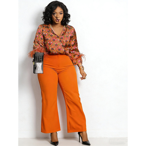 Completo <span class=keywords><strong>da</strong></span> <span class=keywords><strong>ufficio</strong></span> <span class=keywords><strong>da</strong></span> <span class=keywords><strong>donna</strong></span> in 2 pezzi - Camicia stampata a maniche lunghe e pantaloni a gamba larga a vita alta - Product Image 2