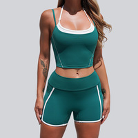 Ensemble de yoga deux pièces pour femme : soutien-gorge de sport dos nageur à col halter et short gainant pour la gym et l'entraînement