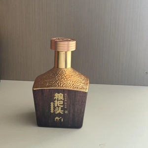 Elegante Botella de Vino Pintada, Botella de Ginebra Artesanal de 350 ml, Botella para Licores Tradicionales - Product Image 3