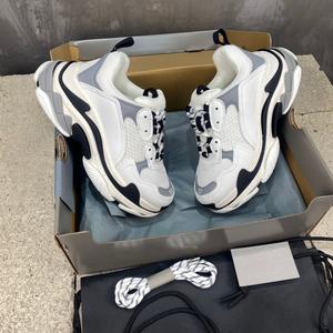 Chaussures de sport de marque de luxe, design classique, best-seller, avec empeigne en mesh léger et style respirant, adaptées aux couples. - Product Image 4