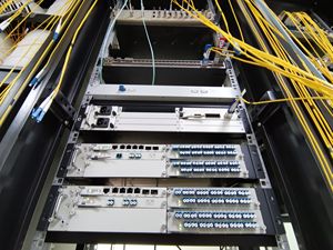 Équipement de transmission optique à module cohérent OTN/DWDM 1U/2U/5U Chassis NMS OLP EDFA DCM OADM 100G/200G - Product Image 4