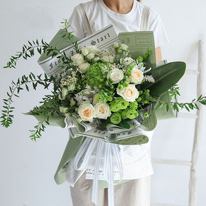 Papel de Regalo al por Mayor de Shinewrap Factory con Diseño de Periódico y Ramo de Flores, Papel de Envolver para Floristería, Papel para Envolver Regalos del Día de San Valentín - Product Image 2
