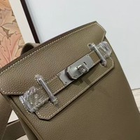 Nouveau Sac Poitrine Exclusif Transfrontalier Petit Sac à Bandoulière ADO en Cuir Véritable avec Fermeture à Rabat Style Urbain Décontracté pour Femme