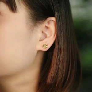 ต่างหูรูปดอกกุหลาบทองคำแท้ 18K ยี่ห้อ Xinfly Fashion รุ่น Pure  ทองคำแท้ Au750 สำหรับผู้หญิง สาวๆ และเด็กผู้หญิง - Product Image 5