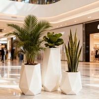 Pot de fleurs extérieur en fibre de verre durable avec revêtement PE, grand bac de plantation, couleur personnalisée, pour hall d'hôtel, usage commercial moderne