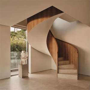 درج منحني بتصميم عصري مصنوع يدويًا للفيلات الراقية درجات خشبية مع درابزين للاستخدام الداخلي في كندا/الولايات المتحدة - Product Image 4