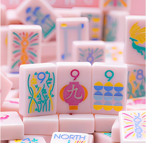 En stock – Nouvel ensemble de tuiles de mahjong de luxe en mélamine rose clair, motif oiseaux, pour soirées de jeu en famille et divertissement - Product Image 6
