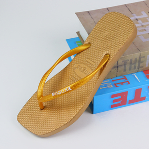 Vente en gros d'usine Maolixie : Claquettes, babouches et tongs en plastique pour femmes - Product Image 4