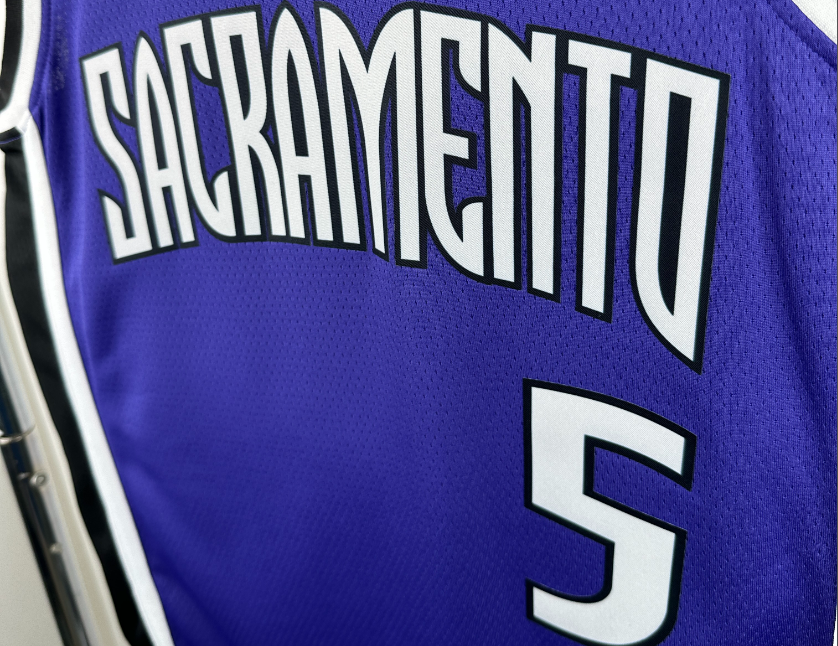 5th ขาวสีม่วง