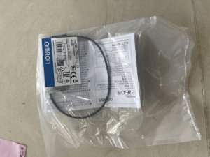 Capteur de Proximité Omron 100% Neuf et Original E2E-C04S12-CJ-B1 - Product Image 1