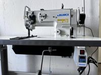 Machine à coudre industrielle à point droit à alimentation unissonnelle à 1 aiguille Jukis 1508 NH de marque japonaise d'occasion bon marché pour matériaux extra-lourds