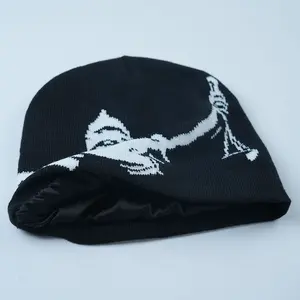 Bonnets d'hiver de haute qualité en gros avec doublure en satin, logo jacquard personnalisé et logo brodé Bonnie