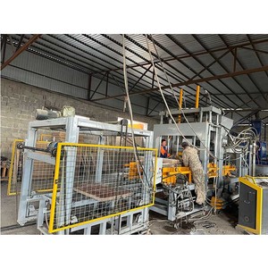QT7-15 Concrete Hollow Brick Molding Machine for Home Construction Industries Featuring Vibration Method Efficient Pump Engine B - Product Image 2
