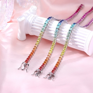 Bracelet tennis EMEJEWE en argent sterling 925 avec saphirs arc-en-ciel vibrants de 3 mm, taille <span class=keywords><strong>princesse</strong></span> vintage, cultivés en laboratoire, aux couleurs riches - Product Image 2