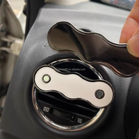 Diffuseur de parfum avec logo personnalisé Accessoires de mode déodorant Clip pour bouche d'aération de voiture Désodorisant