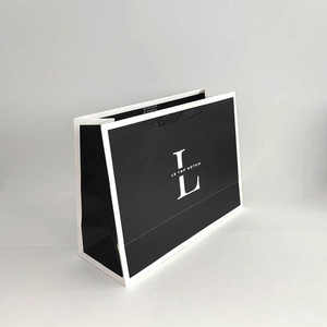 Sacs à provisions fourre-tout en carton de luxe noirs imprimés personnalisés Emballage en papier cadeau avec poignée en ruban Logos personnalisés - Product Image 5