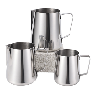 Prix d'usine Accessoires de <span class=keywords><strong>barista</strong></span> Pichets à lait en acier inoxydable pour mousse et vapeur 350ml 600ml Pichet à lait Tasse de <span class=keywords><strong>barista</strong></span> Latte Art - Product Image 6