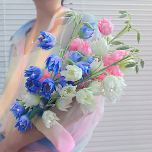 Ramo de flores artificiales de lirio de los valles de seda, decoración para el hogar y bodas, alta durabilidad y simulación realista - Product Image 1