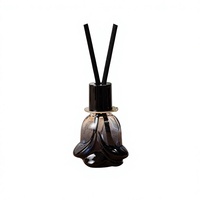 Diffuseur de parfum pour voiture en verre noir, forme carrée, bouchon en fibre, flacon miniature en verre de 8 ml