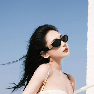 Gafas de acetato de alta calidad, gafas de sol de ojo de gato a la moda para mujer, elegantes y favorecedoras, gafas de sol de nailon que estilizan el rostro. - Product Image 4