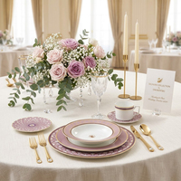 Service de Table de Luxe en Porcelaine Rose avec Bordure en Or Véritable, Vaisselle de Mariage en Porcelaine Fine, Ensemble Assiettes et Bols en Céramique Motif Cygne Style Palais 2026