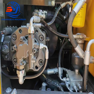 Excavatrice sur chenilles Volvo EC140, 14 tonnes, d'occasion, machine hydraulique de terrassement - Product Image 4