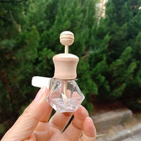 Mini flacon de parfum suspendu en verre de 8 ml, diffuseur d'aromathérapie vide pour voiture, rechargeable, pour huiles essentielles et parfums, pendentif