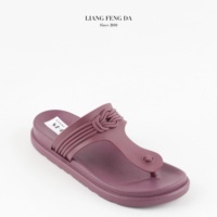 Sandales d'été compensées souples multicolores en PVC avec nœuds décoratifs pour femmes