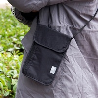 Pochette de cou portable en polyester Ripstop imperméable, organisateur de voyage suspendu, porte-cartes RFID et passeport pour transporter des portefeuilles