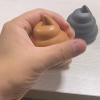 Fourniture de cadeaux promotionnels Logo personnalisé Squishy Pu mousse caca jouet balle anti-stress