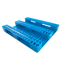 2025 nouvelles palettes Euro en plastique HDPE système de rayonnage d'entrée à 4 voies à face unique avec surface en maille de grille à trois canaux