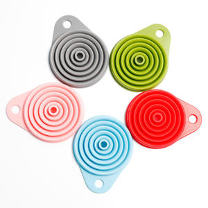 Accesorios de Cocina, Embudo de Silicona Plegable, Mini Botella de Agua Personalizada para Llenado, Transferencia de Líquidos, 10 Piezas Multicolores - Product Image 6