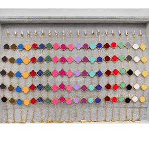 Bracciale Impermeabile Placcato <span class=keywords><strong>Oro</strong></span> con Quadrifoglio in Acciaio Inossidabile 316L, Gioiello con Quadrifoglio Placcato <span class=keywords><strong>Oro</strong></span> 18k PVD per Donne - Product Image 1