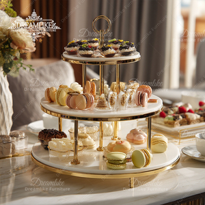 Nouvelle conception <span class=keywords><strong>de</strong></span> table à gâteau <span class=keywords><strong>en</strong></span> métal doré, table centrale décorative <span class=keywords><strong>de</strong></span> mariage, stand à dessert d'extérieur - Product Image 2