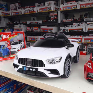 Auto <span class=keywords><strong>Giocattolo</strong></span> <span class=keywords><strong>Mercedes</strong></span> <span class=keywords><strong>Benz</strong></span> AMG 2023 Autorizzata, Biposto, a Batteria 12V, in Plastica, per Bambini dai 2 ai 4 Anni - Product Image 2