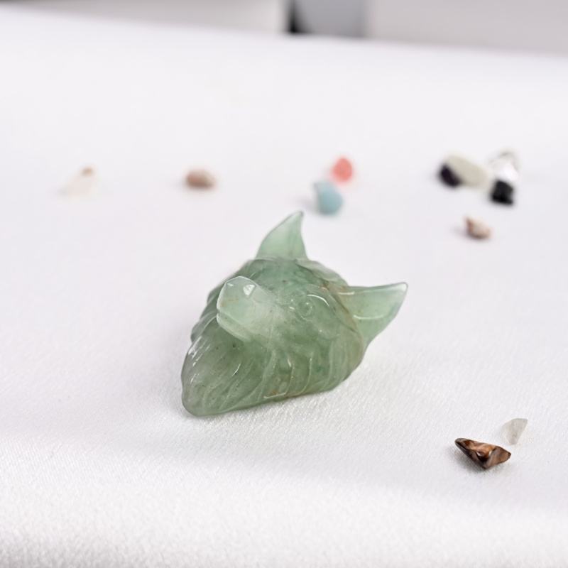 Cabeza de lobo de aventurina verde