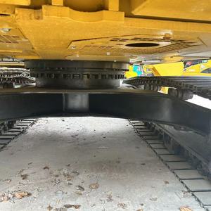 รถขุด CAT 323 พร้อมบุ้งกี๋ขุดสีเหลือง ติดตั้งบนแทร็กสำหรับงานก่อสร้าง - Product Image 5
