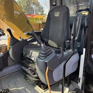 Excavadora de Orugas Usada Caterpillar CAT320D2L de 20 Toneladas, en Oferta, Excavadora Mediana de Segunda Mano, Bomba MOOG, Modelo 2024, Origen Japón 1 - Product Image 5