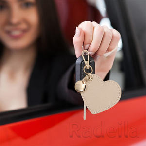 Cuero corazón amor llavero Metal llaveros llaves buscador llaveros mujer bolso encantos colgante bolso encanto bolsa Accesorios - Product Image 2