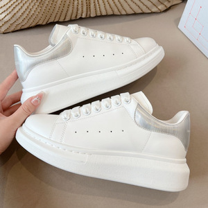 Scarpe di Design Alexander, Marca Rinomata, Fabbrica Cinese, Scarpe Casual Traspiranti da Passeggio per Uomo e Donna, Tomaia in Pelle Bovina, Suola in Gomma - Product Image 2
