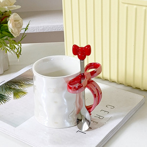 <span class=keywords><strong>Tazza</strong></span> di ceramica con fiocco tridimensionale sensazione avanzata ragazza carina <span class=keywords><strong>tazza</strong></span> da caffè squisita con luce di lusso creatività uso domestico - Product Image 4