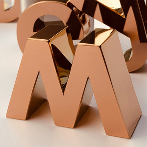 Lettres murales publicitaires personnalisées <span class=keywords><strong>en</strong></span> or rose poli avec <span class=keywords><strong>miroir</strong></span> Enseigne <span class=keywords><strong>en</strong></span> acier inoxydable <span class=keywords><strong>Alphabet</strong></span> 3D <span class=keywords><strong>en</strong></span> métal pour l'extérieur - Product Image 1