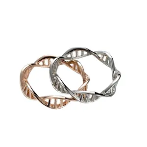 2023 Mode <span class=keywords><strong>Dna</strong></span> Dubbele Helix Rose Gouden <span class=keywords><strong>Ring</strong></span> Titanium Genoom Dames <span class=keywords><strong>Ring</strong></span> Hennep Patroon Heren Sieraden Ringen - Product Image 1